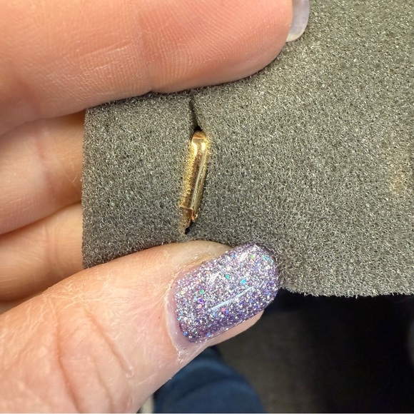 Avon vintage 1995 Festive Christmas Tree clip  Earrings NIB - Picture 4 of 4